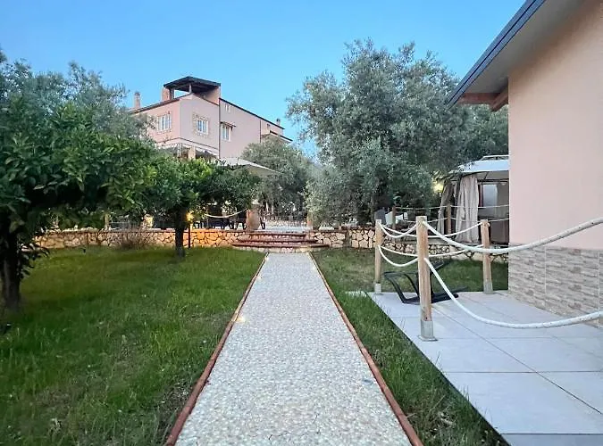 Marino Nocleg ze śniadaniem 4*