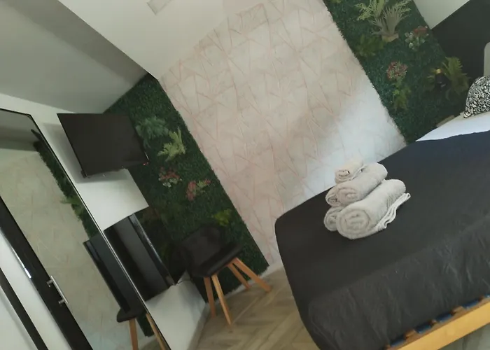 Marino Nocleg ze śniadaniem 4*